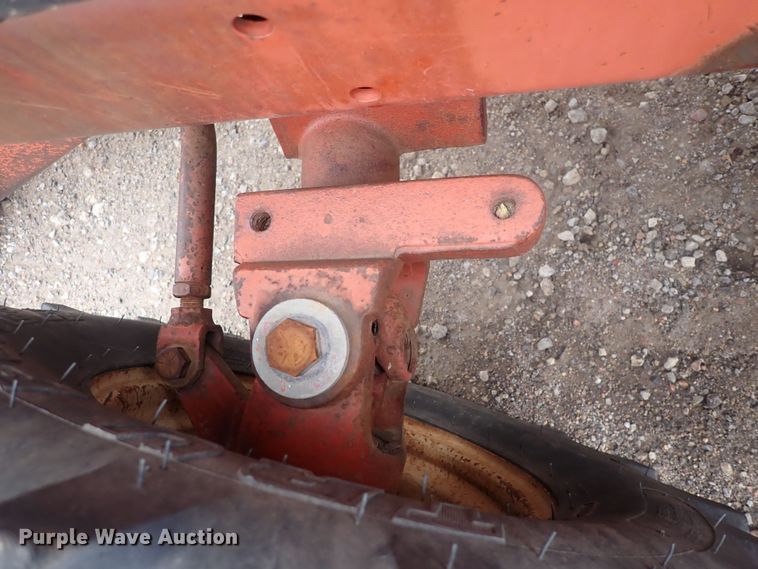 image for item DQ4899 1998 Ditch Witch 3700  trencher