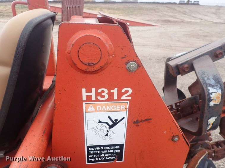 image for item DQ4899 1998 Ditch Witch 3700  trencher