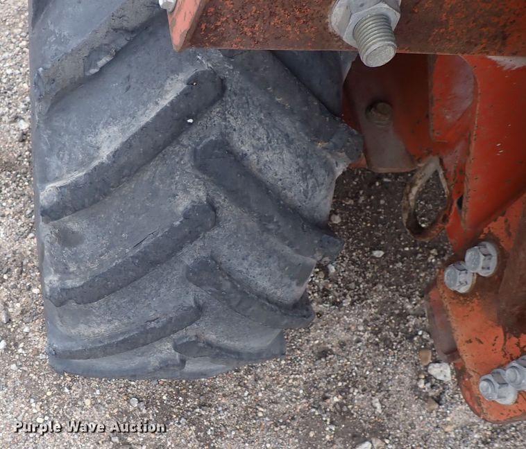 image for item DQ4899 1998 Ditch Witch 3700  trencher