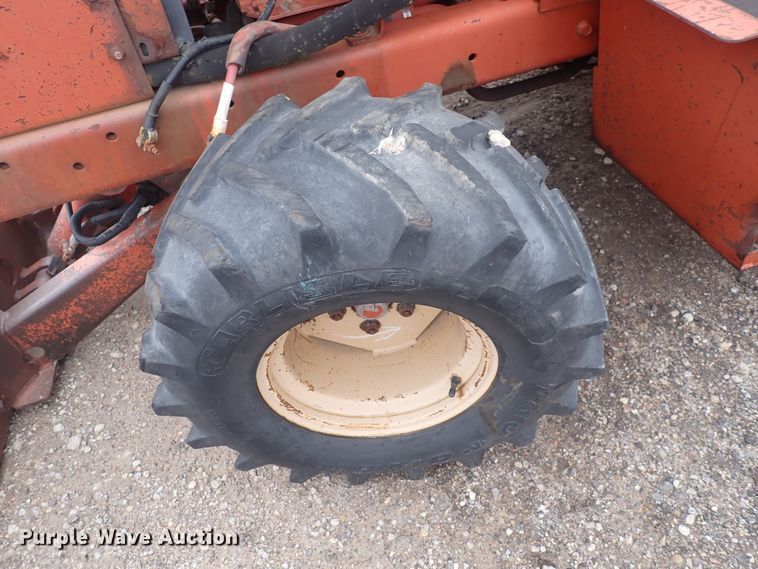 image for item DQ4899 1998 Ditch Witch 3700  trencher