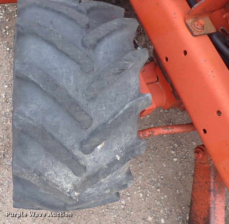 image for item DQ4899 1998 Ditch Witch 3700  trencher