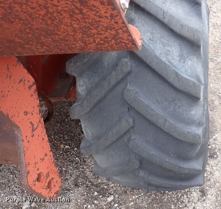 image for item DQ4899 1998 Ditch Witch 3700  trencher