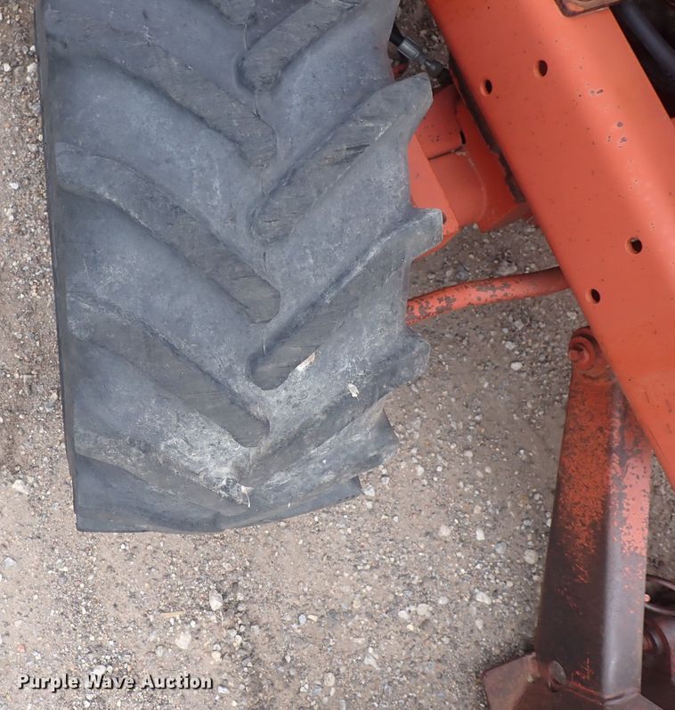 image for item DQ4899 1998 Ditch Witch 3700  trencher