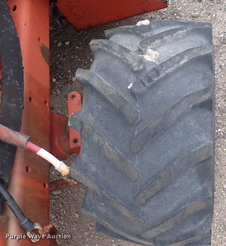 image for item DQ4899 1998 Ditch Witch 3700  trencher