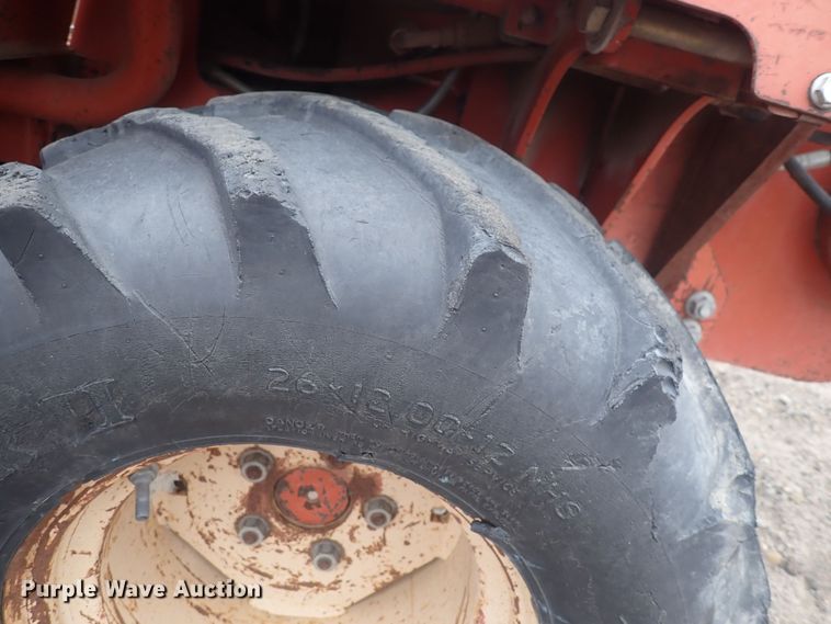 image for item DQ4899 1998 Ditch Witch 3700  trencher