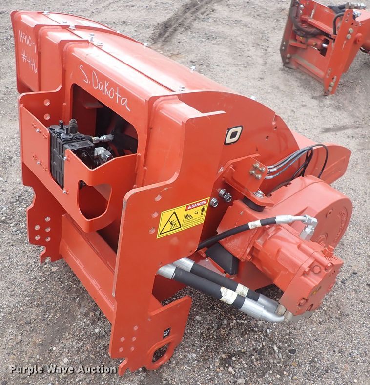 image for item DQ4901 2019 Ditch Witch H910  trencher