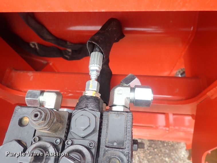 image for item DQ4901 2019 Ditch Witch H910  trencher