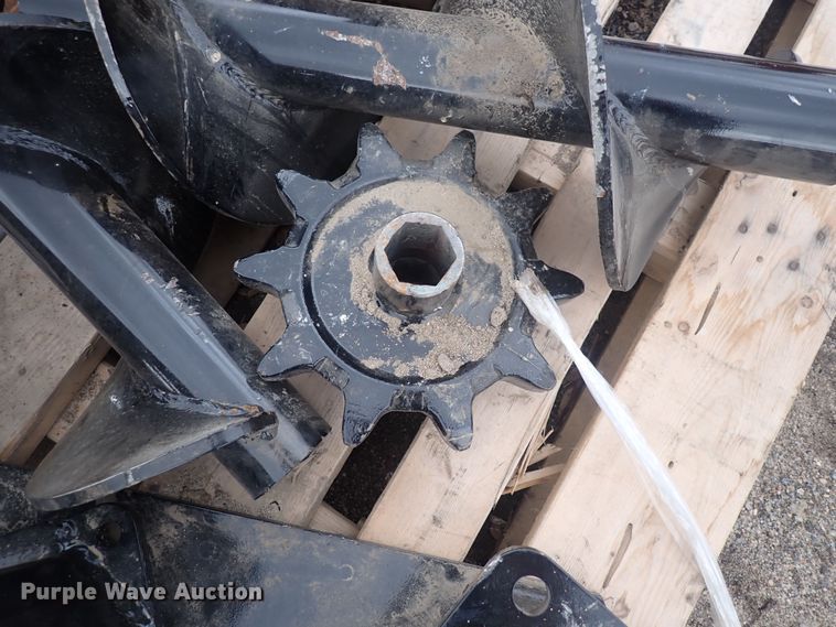 image for item DQ4901 2019 Ditch Witch H910  trencher