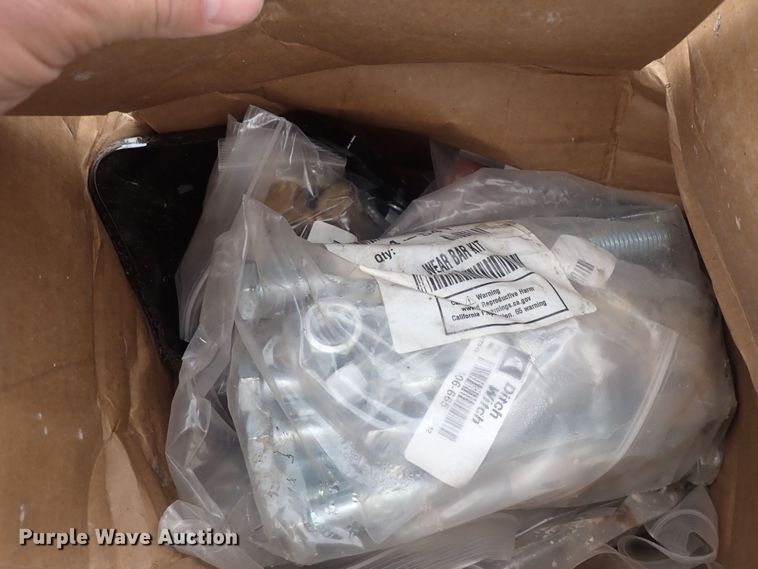 image for item DQ4901 2019 Ditch Witch H910  trencher