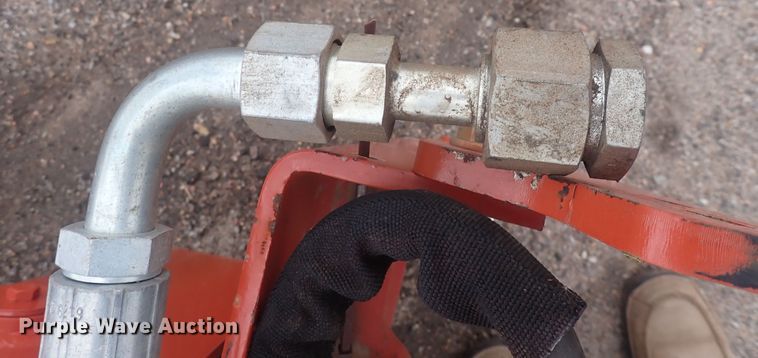 image for item DQ4902 2017 Ditch Witch H331  vibratory plow