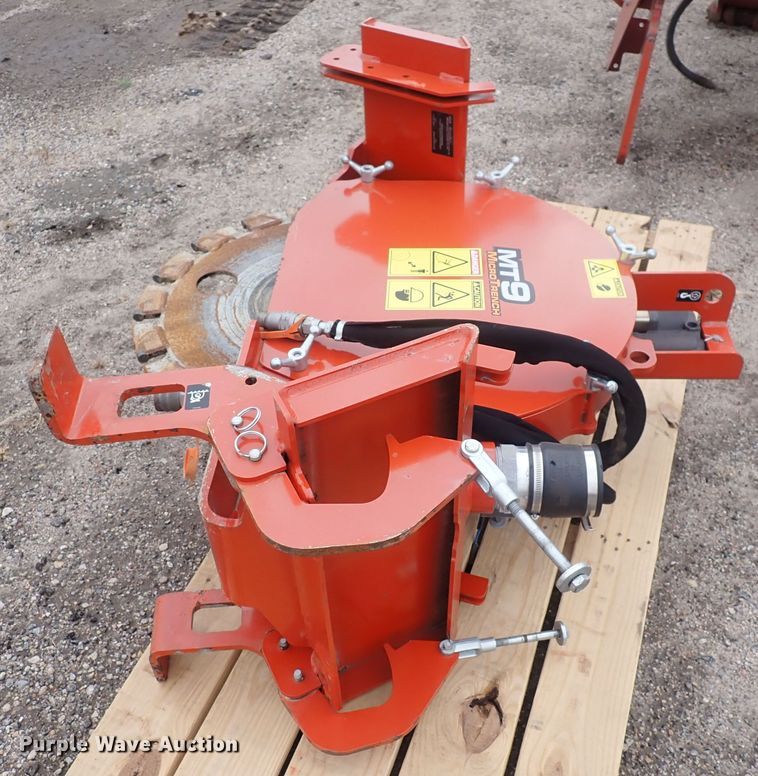 image for item DQ4904 2017 Ditch Witch MT9  compact utility loader microtrencher