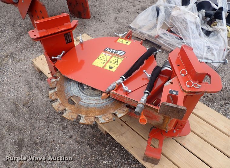 image for item DQ4904 2017 Ditch Witch MT9  compact utility loader microtrencher