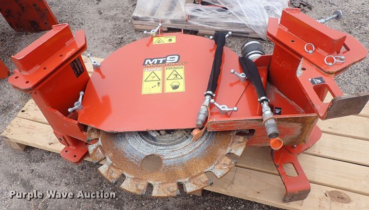 image for item DQ4904 2017 Ditch Witch MT9  compact utility loader microtrencher