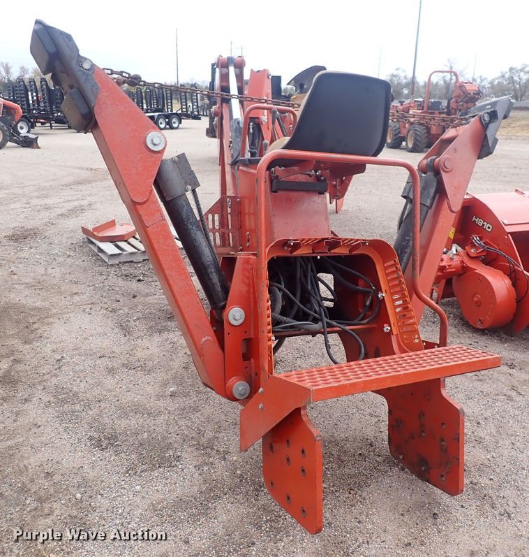 image for item DQ4905 2002 Ditch Witch A920  backhoe