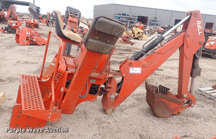 image for item DQ4905 2002 Ditch Witch A920  backhoe
