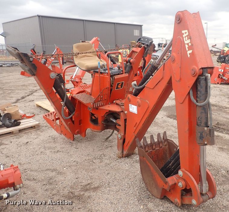 image for item DQ4905 2002 Ditch Witch A920  backhoe