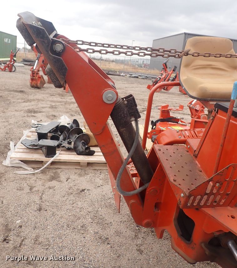 image for item DQ4905 2002 Ditch Witch A920  backhoe