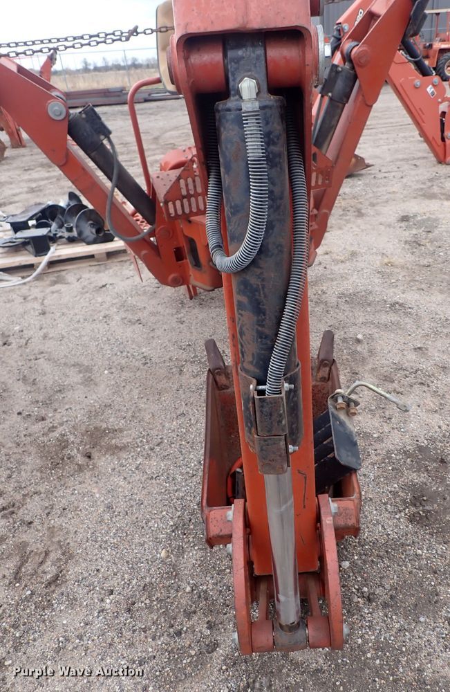 image for item DQ4905 2002 Ditch Witch A920  backhoe