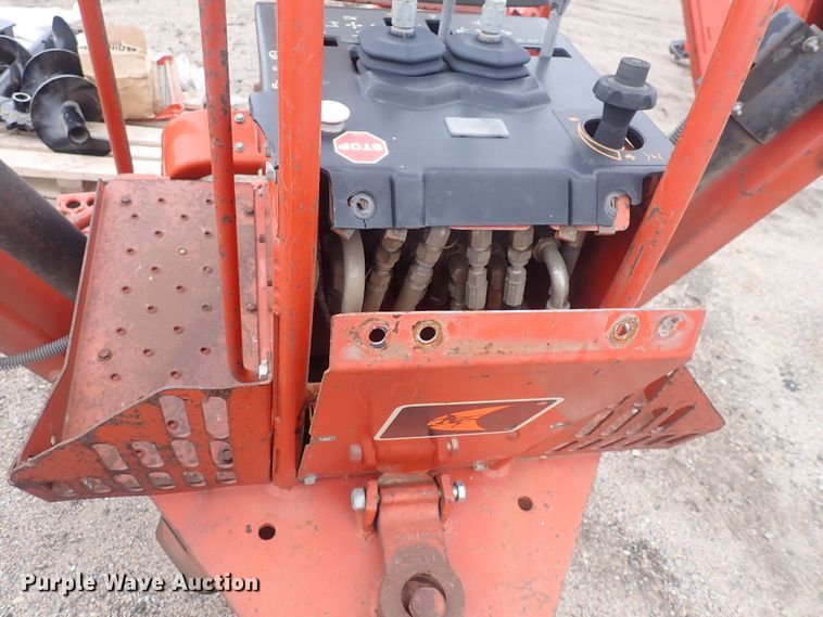 image for item DQ4905 2002 Ditch Witch A920  backhoe