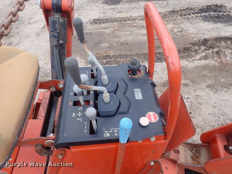 image for item DQ4905 2002 Ditch Witch A920  backhoe