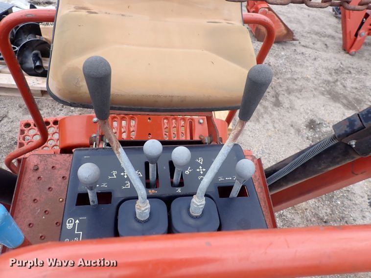 image for item DQ4905 2002 Ditch Witch A920  backhoe