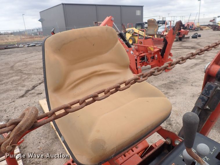 image for item DQ4905 2002 Ditch Witch A920  backhoe