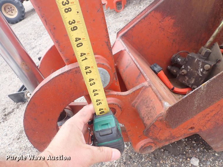 image for item DQ4905 2002 Ditch Witch A920  backhoe