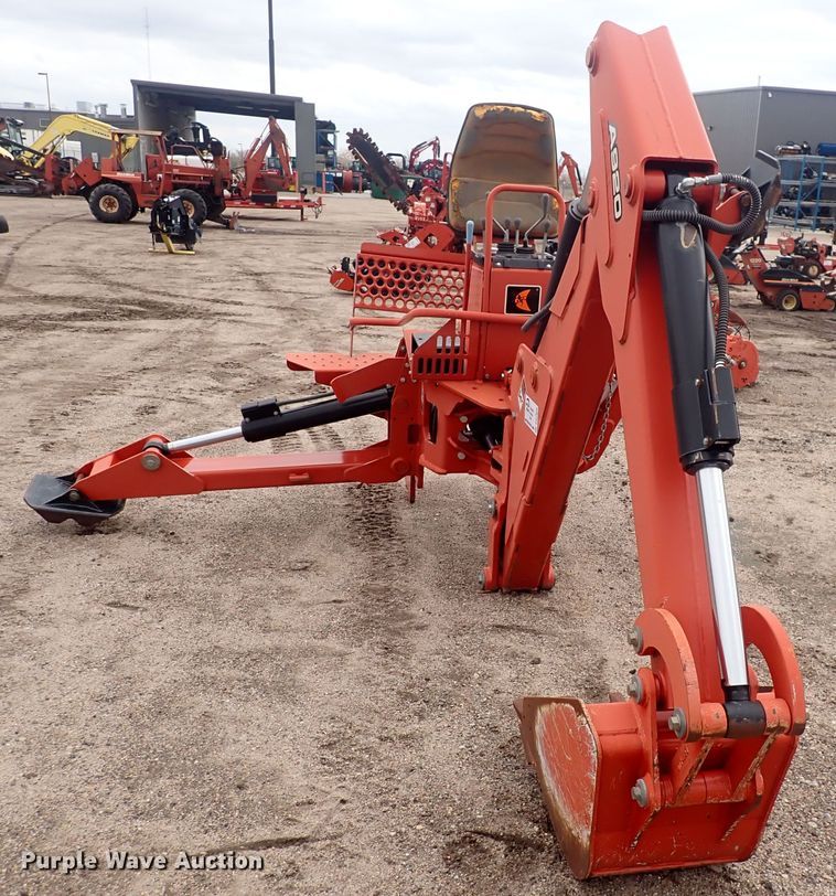 image for item DQ4906 2013 Ditch Witch A920  backhoe
