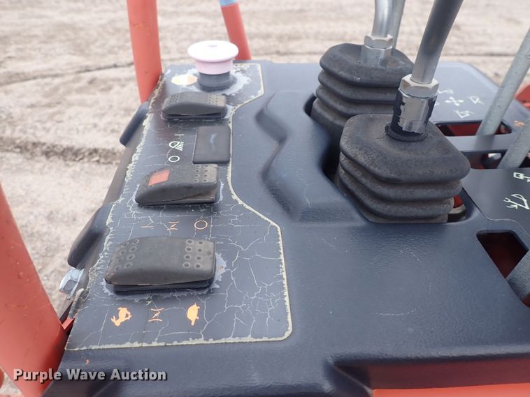 image for item DQ4906 2013 Ditch Witch A920  backhoe