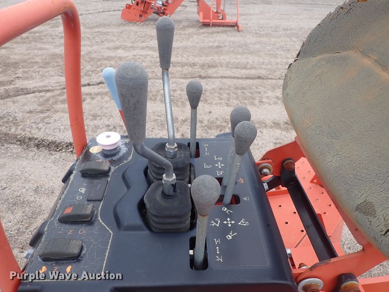 image for item DQ4906 2013 Ditch Witch A920  backhoe