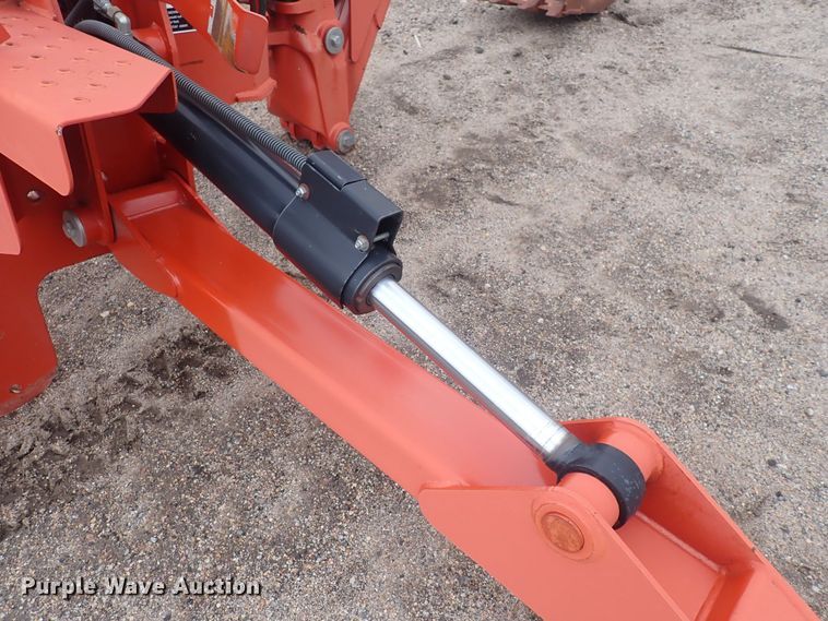 image for item DQ4906 2013 Ditch Witch A920  backhoe
