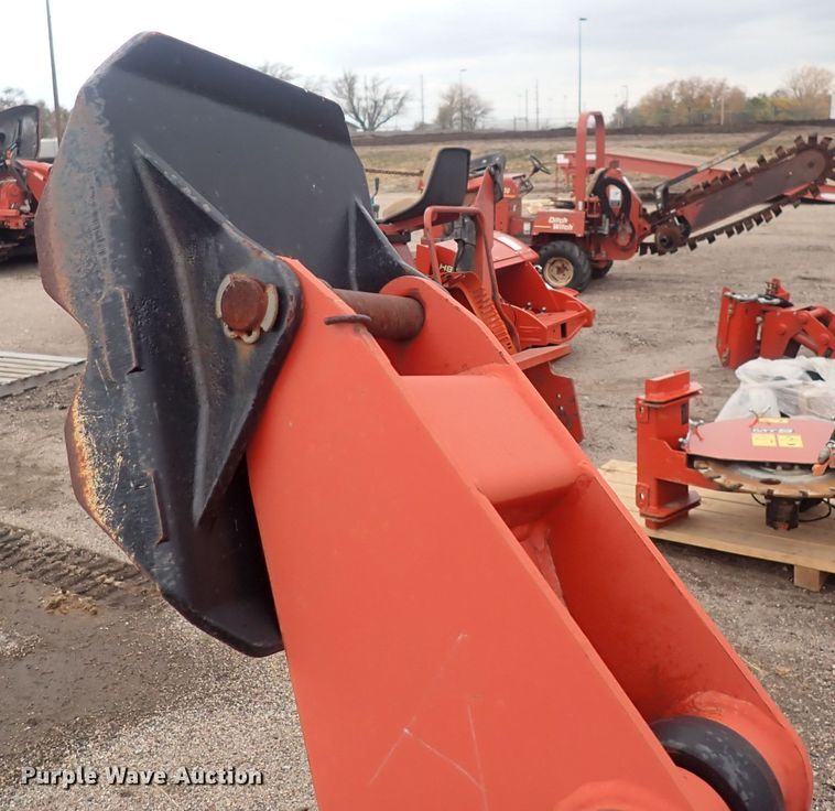 image for item DQ4906 2013 Ditch Witch A920  backhoe
