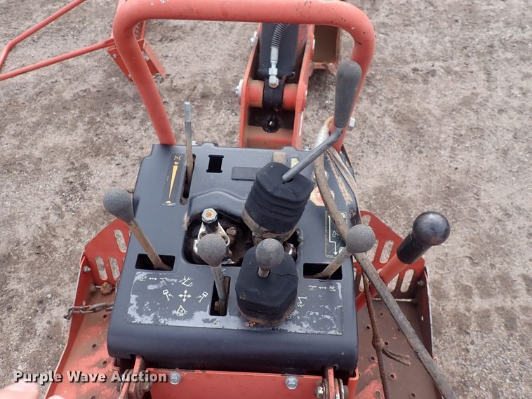 image for item DQ4907 2010 Ditch Witch A920  backhoe