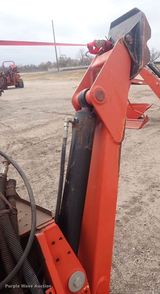 image for item DQ4907 2010 Ditch Witch A920  backhoe