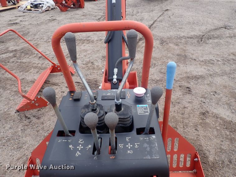 image for item DQ4908 2016 Ditch Witch A920  backhoe