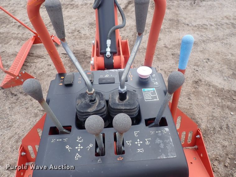 image for item DQ4908 2016 Ditch Witch A920  backhoe