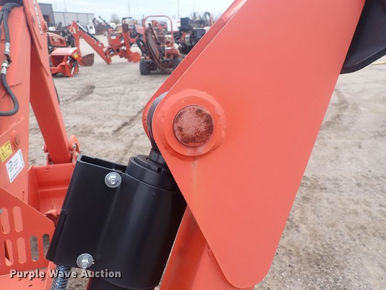 image for item DQ4908 2016 Ditch Witch A920  backhoe