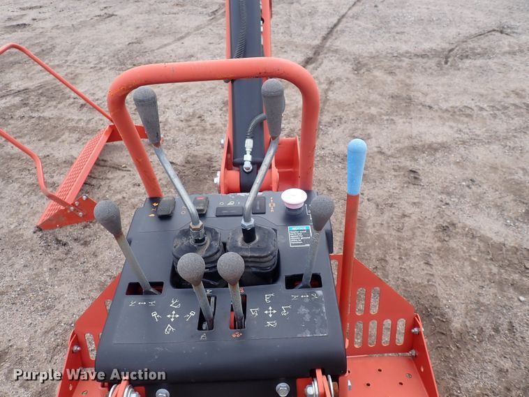 image for item DQ4908 2016 Ditch Witch A920  backhoe