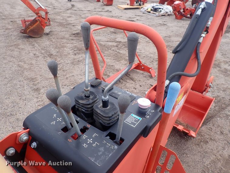 image for item DQ4908 2016 Ditch Witch A920  backhoe
