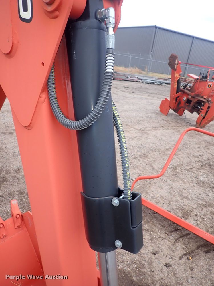 image for item DQ4908 2016 Ditch Witch A920  backhoe