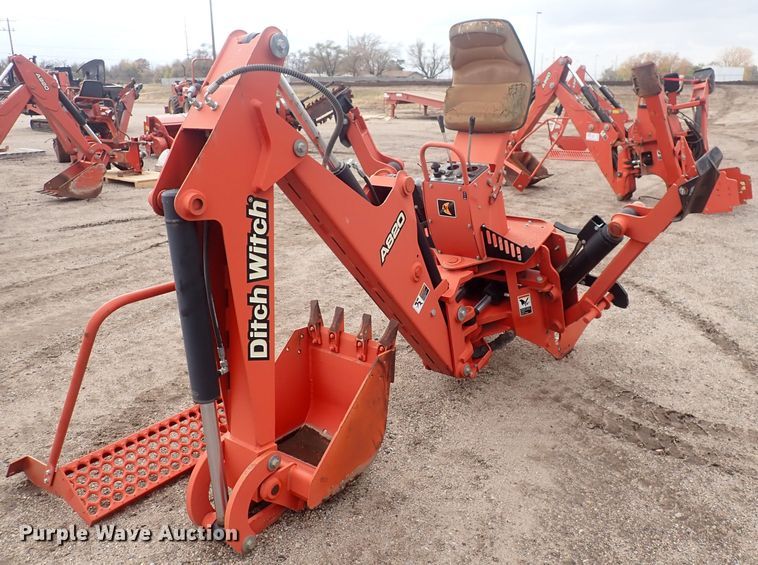 image for item DQ4909 2012 Ditch Witch A820  backhoe