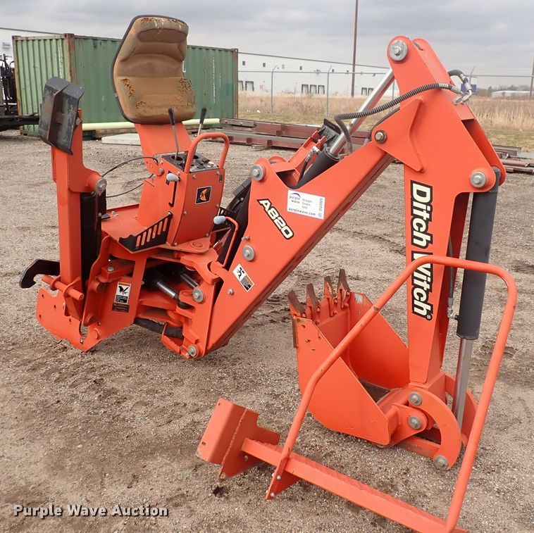 image for item DQ4909 2012 Ditch Witch A820  backhoe