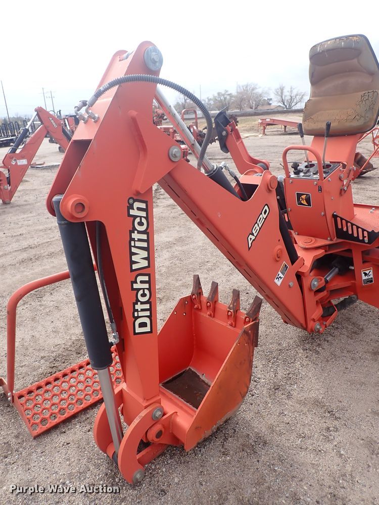 image for item DQ4909 2012 Ditch Witch A820  backhoe