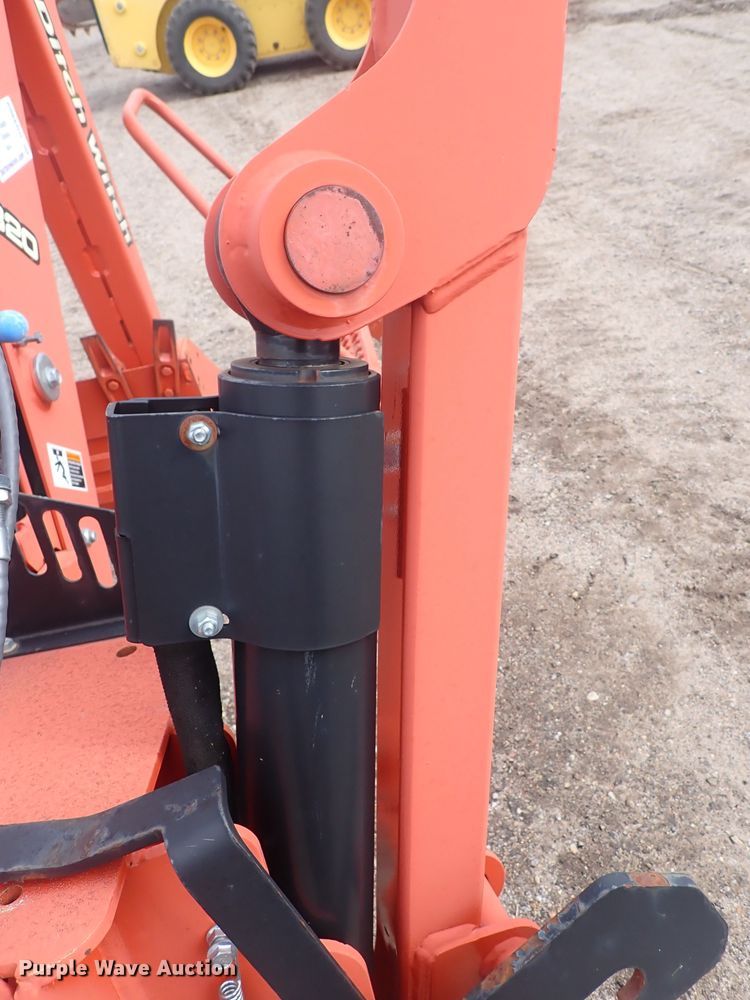 image for item DQ4909 2012 Ditch Witch A820  backhoe