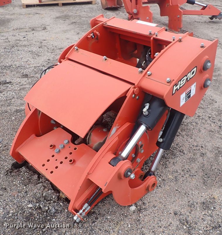 image for item DQ4911 2013 Ditch Witch H910  trencher