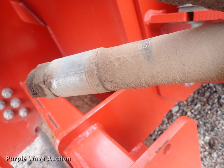 image for item DQ4911 2013 Ditch Witch H910  trencher