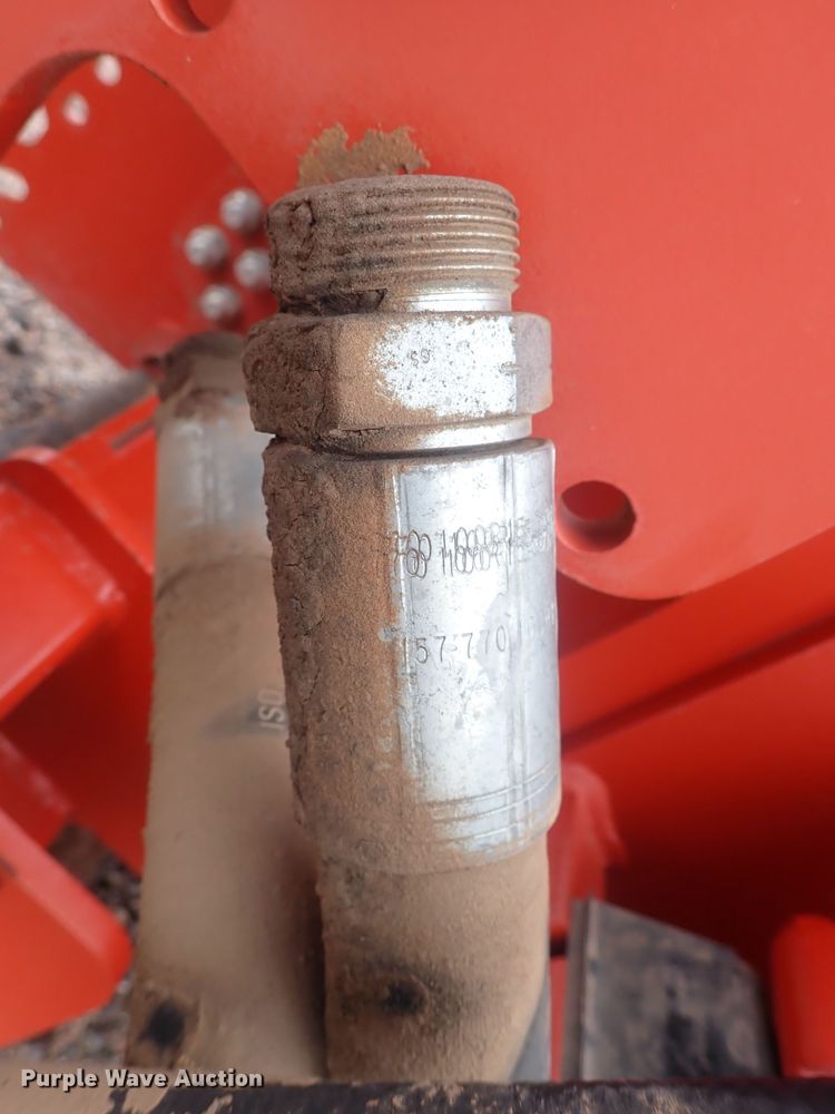 image for item DQ4911 2013 Ditch Witch H910  trencher