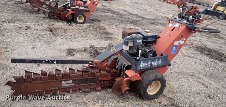 image for item DQ4914 2005 Ditch Witch 1230  trencher