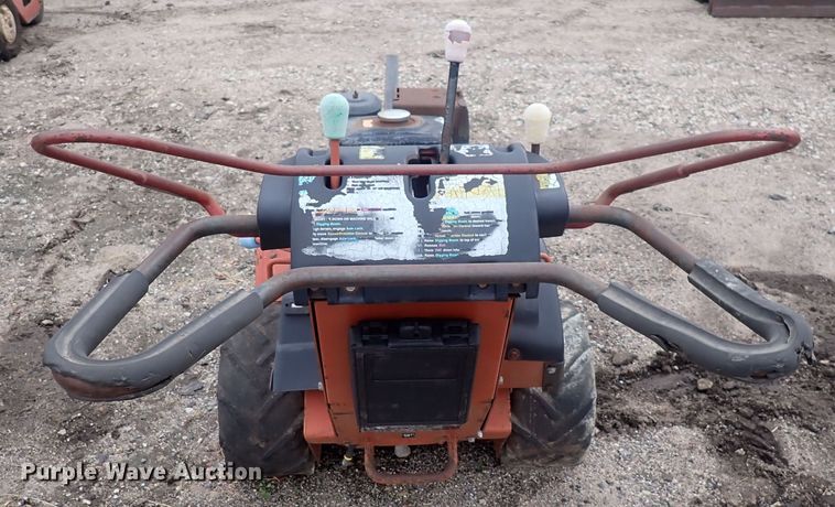 image for item DQ4914 2005 Ditch Witch 1230  trencher