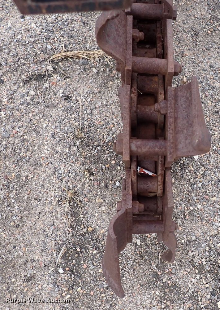 image for item DQ4914 2005 Ditch Witch 1230  trencher